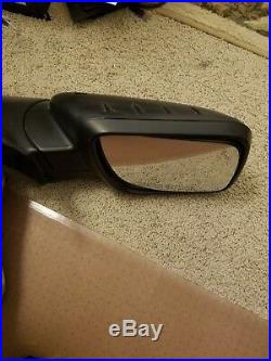 16 17 18 FORD EXPLORER OEM RIGHT FRONT DOOR SIDE VIEW MIRROR With BLIND SPOT Light