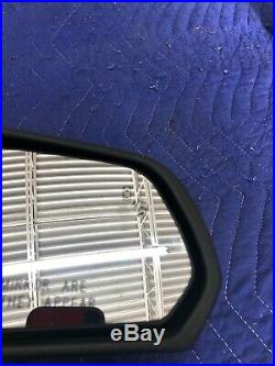 2015-2017 Ford Mustang GT RH Pass Side Mirror Blind Spot Floor lighting signal